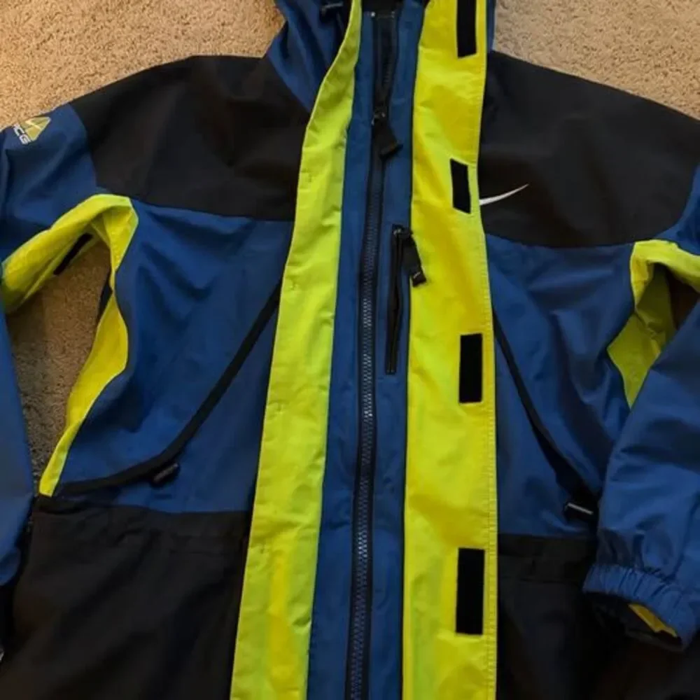 Y2K Nike ACG Men's Jacket Outer Layer 3 Storm Fit -Small